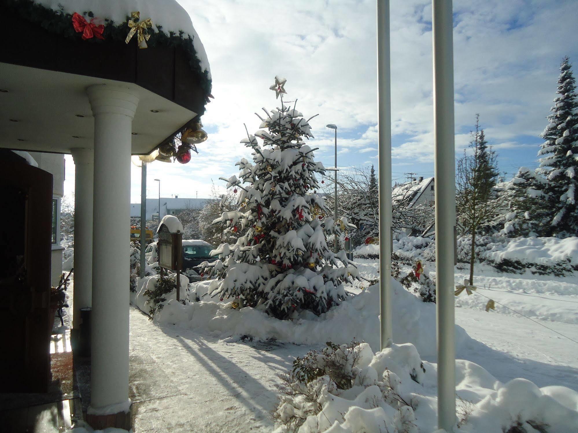 Hotel Walker Реннинген Экстерьер фото